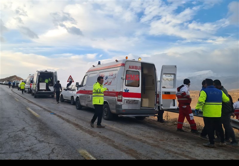 آخرین وضعیت حادثه واژگونی مرگبار اتوبوس در گردنه ایلان‌دره؛ 4 فوتی‌ و 17 مصدوم