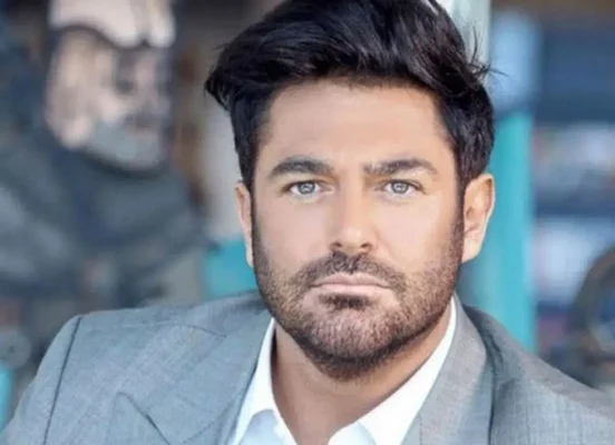 استوری عجیب محمدرضا گلزار برای شب یلدا سوژه شد+ عکس