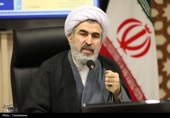 بازنگری رشتههای تفسیر در حوزههای علمیه/ برگزاری بیش از 300 درس تفسیر و علوم قرآن بازنگری رشتههای تفسیر در حوزههای علمیه/ برگزاری بیش از 300 درس تفسیر و علوم قرآن