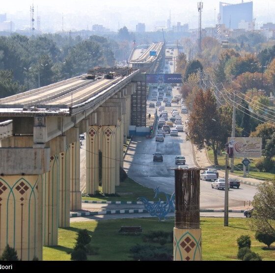 بلاتکلیفی 20 ساله قطار شهری کرمانشاه/ حصار ‌ستون‌های غول‌پیکر/ از تراموا تا مونوریل و دوباره مترو‌!