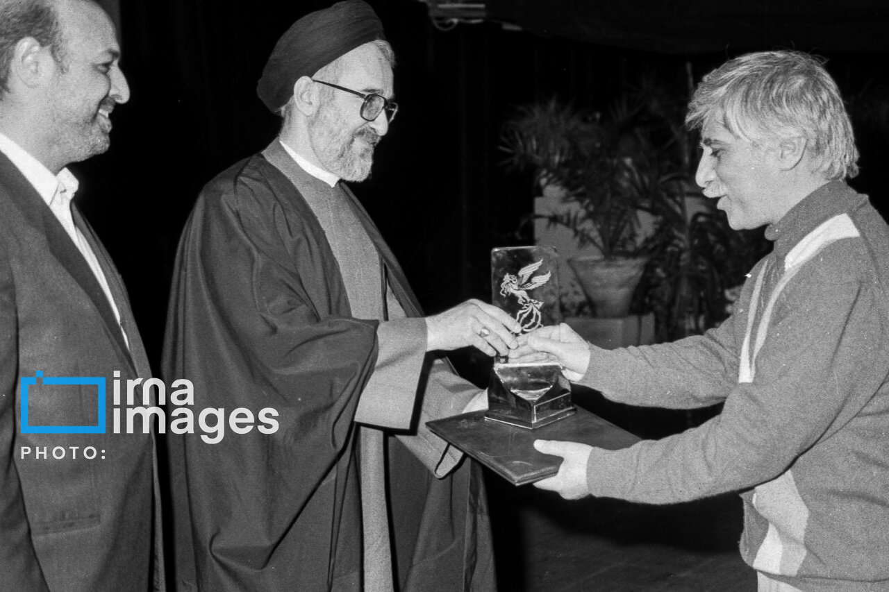 بهرام بیضایی و سیدمحمد خاتمی، سال ۱۳۷۰/ عکس