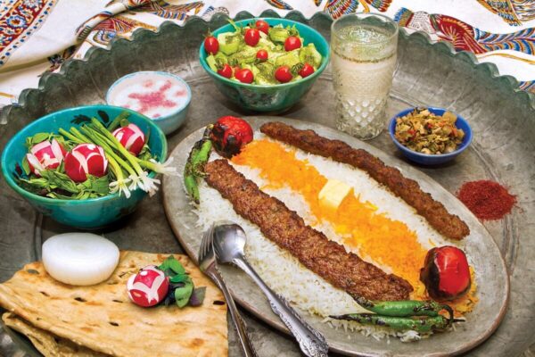 تدبیر تازه رستوران‌ها برای بقا / فروش غذای نیم‌پرسی کلید خورد