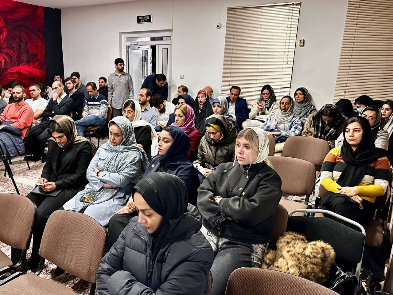 تقویت حمایت از ایرانیان نخبه خارج از کشور با قانونگذاری جدید مجلس/ دانشجویان خارج از کشور صدای راستین و حقیقتطلب ملت ایران باشند