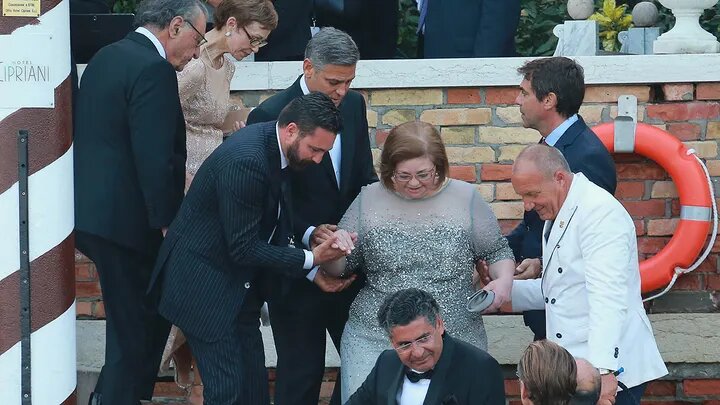 جورج کلونی عزادار شد+عکس