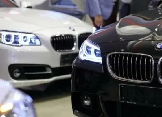 خداحافظی خودروهای لوکس و نیمه‌لوکس با بنزین سهمیه‌ای؛ حذف کارت سوخت ماشین‌های بالای ۱۳۰۰ سی‌سی