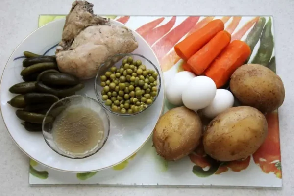 رازهای خوشمزهتر شدن سالاد الویه/ ترفندهایی ساده برای طعمی متفاوت و دلنشین رازهای خوشمزهتر شدن سالاد الویه/ ترفندهایی ساده برای طعمی متفاوت و دلنشین