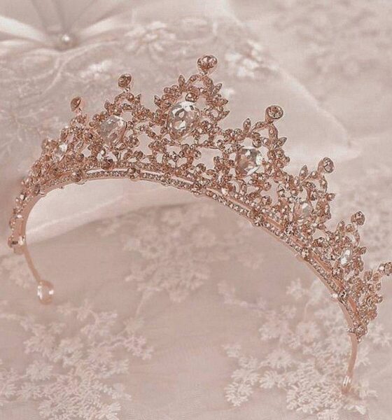 زیباترین زن سال ۲۰۲۵ معرفی شد/ غوغای رزی پارک در میان فهرست جهانی ۱۰۰ نفره + عکس