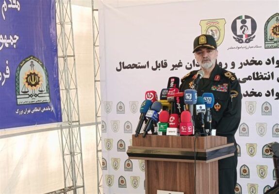 سردار رادان: سرقت کاهشی شد/ کشف 500تن مواد مخدر/ قاچاق سوخت در بوشهر نداریم سردار رادان: سرقت کاهشی شد/ کشف 500تن مواد مخدر/ قاچاق سوخت در بوشهر نداریم