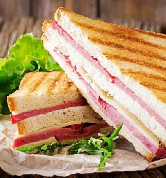 طرز تهیه اسنک با کالباس خانگی خوشمزه و پرطرفدار