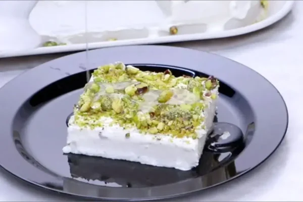 طرز تهیه شبهای لبنان/ دسر محبوب و سنتی عربی طرز تهیه شبهای لبنان/ دسر محبوب و سنتی عربی