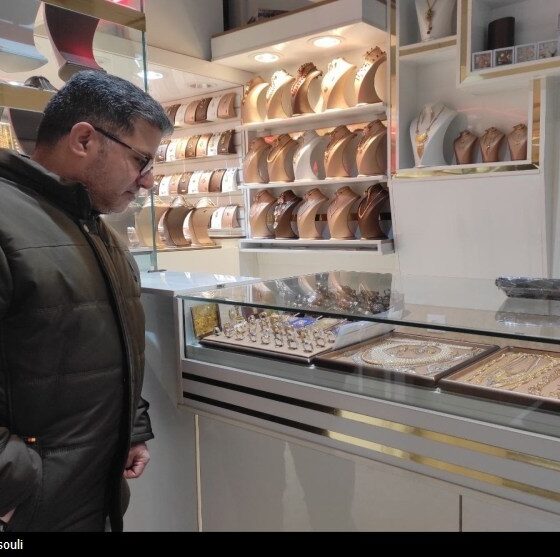 طنز تلخ بازار مناسبت‌ها/ روایت مبارزه مردم با گرانی برای حفظ سنت و عشق خانوادگی