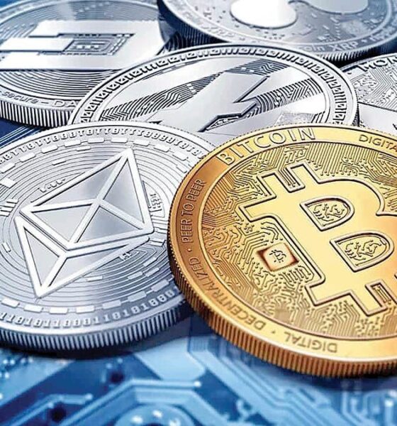 قیمت ارز‌های دیجیتال امروز دوشنبه ۱۷ آذر ۱۴۰۴ / بیت کوین کاهشی و اتریوم در مسیر نوسانی