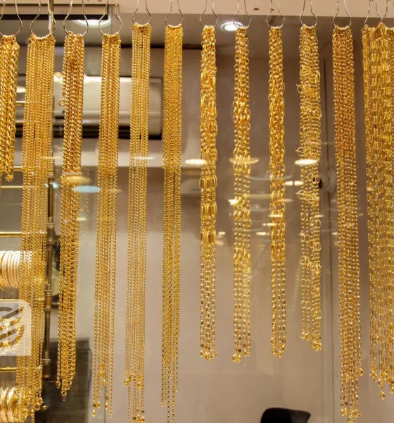 قیمت طلای 18 عیار امروز شنبه 22 آذر/ سقف شکنی دوباره طلا + جدول و جزئیات