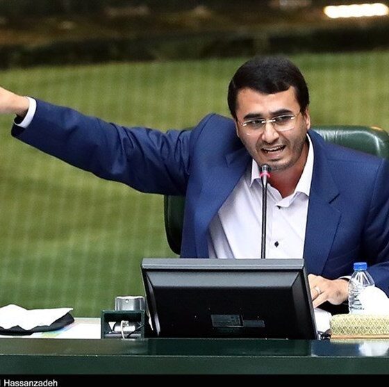 متفکرآزاد خبر داد؛ تذکر نمایندگان به وزیر ورزش درباره برخوردهای تبعیض‌آمیز در فوتبال با 36 امضا