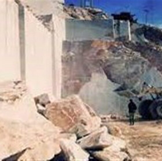 معدن‌داران در بن‌بست بروکراسی/معمای فرآوری در معادن/ چرا صنعت سنگ ‌زمین‌گیر شد؟