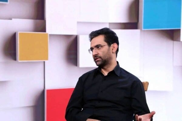 واکنش آذری جهرمی به سکته مهری طالبی: مبارز که با یک احضار سکته نمیکند! واکنش آذری جهرمی به سکته مهری طالبی: مبارز که با یک احضار سکته نمیکند!