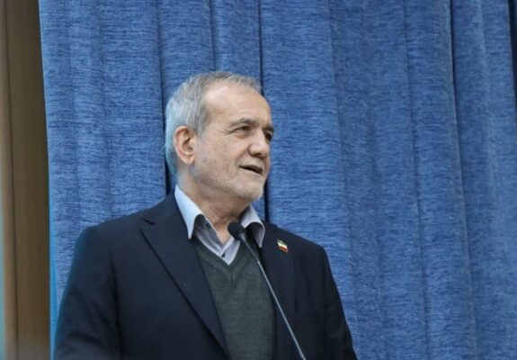 پزشکیان: ایران ضعیف را نمی‌پذیریم/ حفظ حقوق هسته‌ای و دفاعی دنبال می‌شود