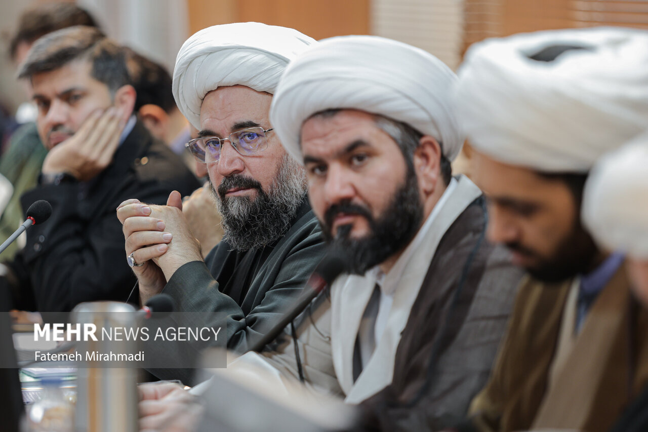 پوستر نخستین جشنواره قرآنی زندگی با آیهها رونمایی شد