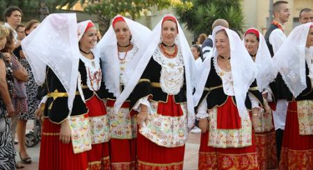 پوشش سنتی و دیدنی زنان اروپایی،اخبار مد،خبرهای مد