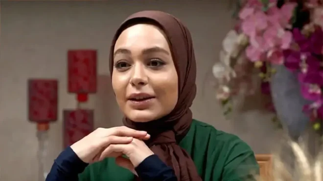 ژست هنری ارغوان سریال دلدادگان با پوشش پاییزی+ عکس