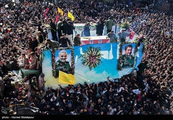 10 نکته کلیدی از وصیتنامه شهید سردار سلیمانی 10 نکته کلیدی از وصیتنامه شهید سردار سلیمانی