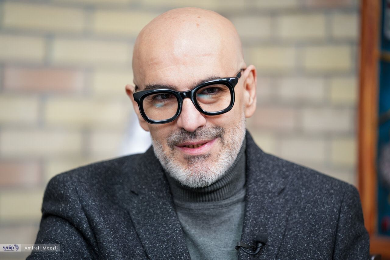 از سختیهای نشان دادن زندگی شاعرانه فروغ فرخزاد تا مستند کردن زیبایی جهان/ رامین حیدری فاروقی: سانسور حاصل ترس از خود است و هراس از احتمال آشکارگی از سختیهای نشان دادن زندگی شاعرانه فروغ فرخزاد تا مستند کردن زیبایی جهان/ رامین حیدری فاروقی: سانسور حاصل ترس از خود است و هراس از احتمال آشکارگی