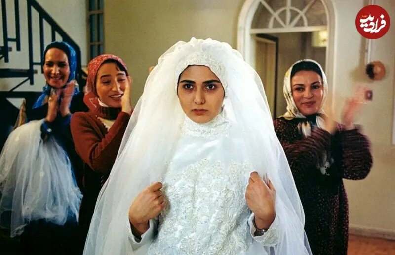 «باران کوثری» با لباس عروس در کنار «نگار جواهریان» 21 سال قبل