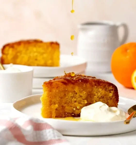 دستور پخت کیک پرتقالی با شربت پرتقال مخصوص مهمانی‌های دوستانه