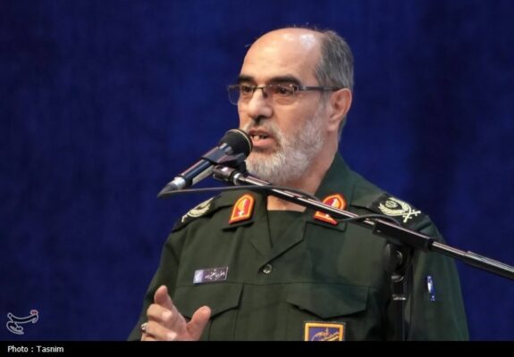 قدردانی فرمانده سپاه عاشورا از اصناف آذربایجانشرقی قدردانی فرمانده سپاه عاشورا از اصناف آذربایجانشرقی