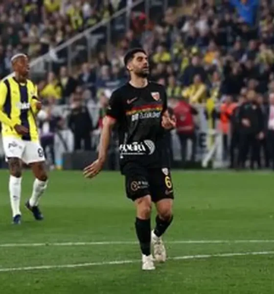 لژیونر استقلالی به سپاهان نزدیک شد