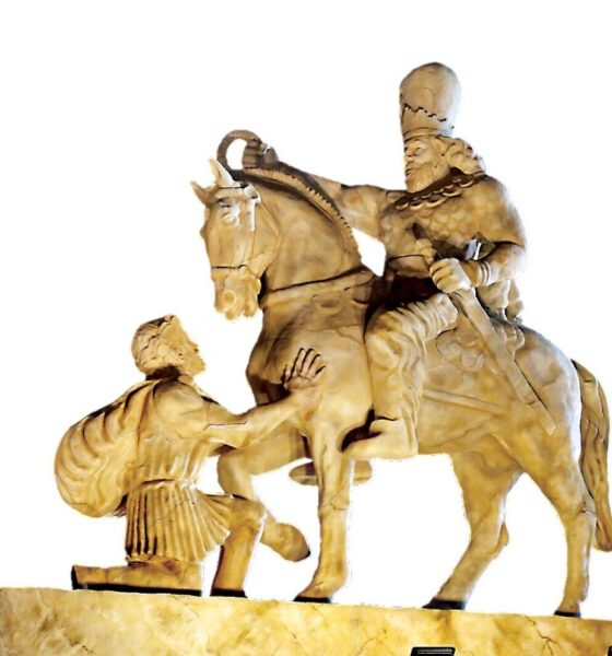 پایان یک جنجال شهری / مجسمه والرین سرانجام نصب شد