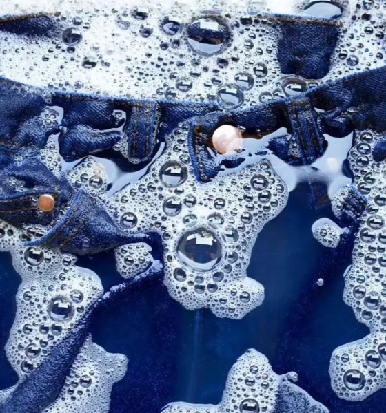 بهترین روش برای شستشوی صحیح شلوار جین/ اگر می خواهید ظاهر لباستان حفظ شود بخوانید