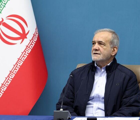 تأکید رئیس‌جمهور بر راه‌اندازی پنل‌های خورشیدی در واحدهای صنعتی لرستان