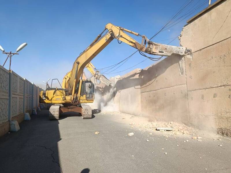 تخریب دیوار «زندان رجاییشهر» کمتر از ۴۸ ساعت پس از دستور رئیس قوه قضاییه +عکس