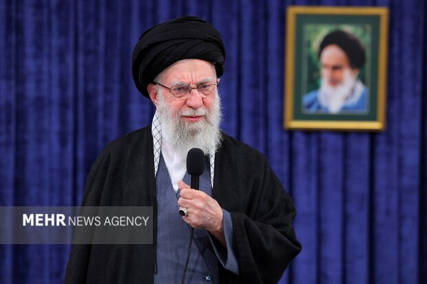 خیابانها فردا میگویند، دشمن مأیوس باش!