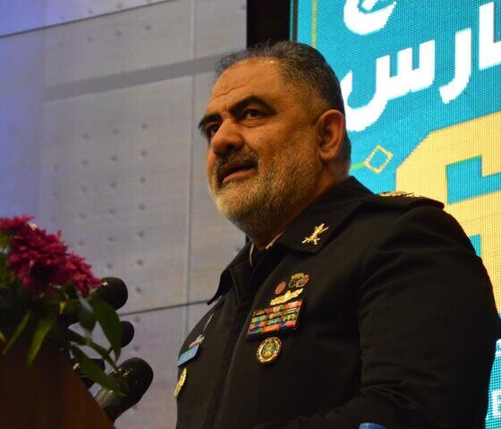 دریادار ایرانی: حضور ناوگان فرامنطقه‌ای در غرب آسیا غیرموجه است