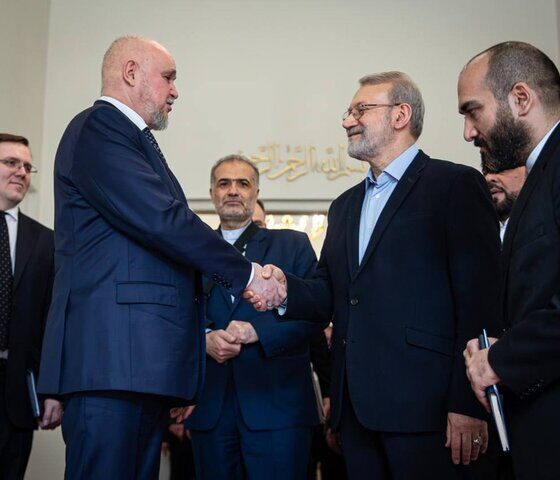 دیدار وزیر انرژی روسیه با علی لاریجانی؛ تأکید بر ارتقای روابط راهبردی