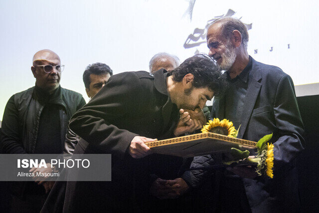 سخنان بهرام افشاری، شهاب حسینی و همایون اسعدیان در یادبود جواد گنجی، از جانباختگان اعتراضات دیماه