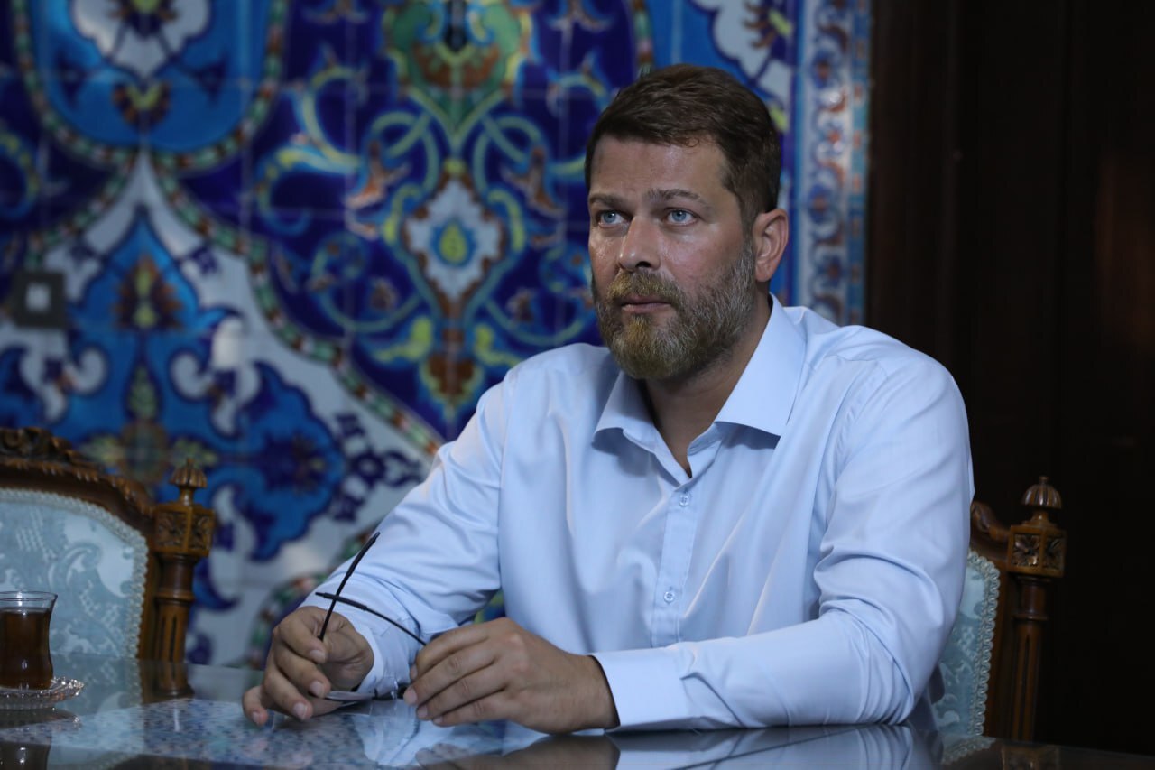 پوستر «غبار میمون» رونمایی شد+ عکس