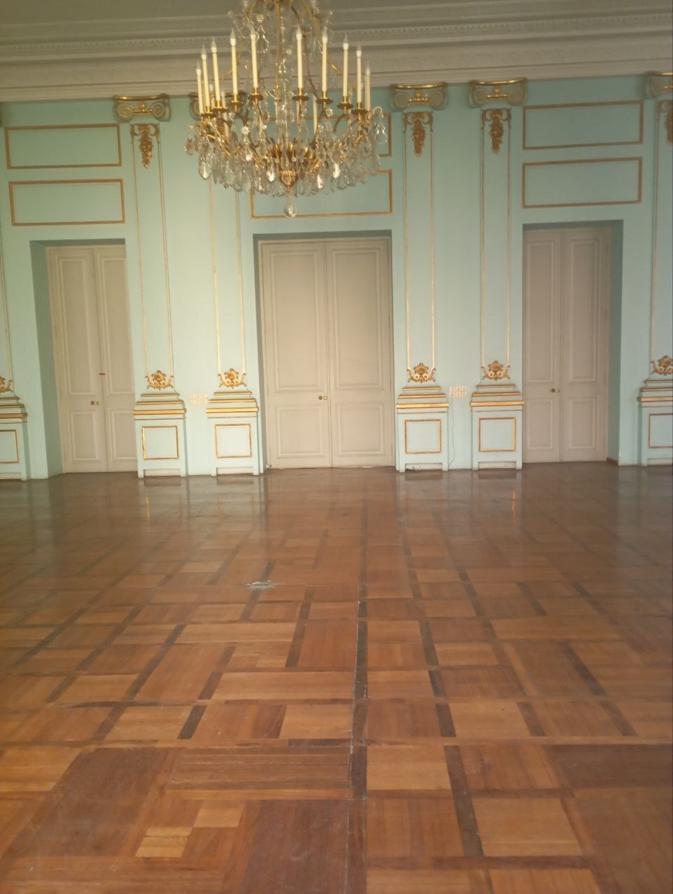 فوری/ کاخ نیاوران تخلیه شد