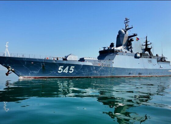 ناو روسی برای شرکت در رزمایش دریایی به بندرعباس رسید