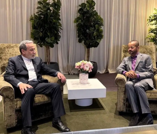 پای بازیگر مشهور پایتخت به مذاکرات ژنو باز شد! + عکس پای بازیگر مشهور پایتخت به مذاکرات ژنو باز شد! + عکس