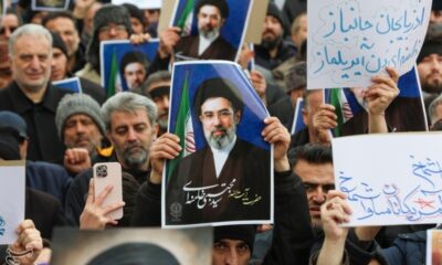 2520 نفر از علمای اهل سنت هرمزگان با رهبر معظم انقلاب بیعت کردند