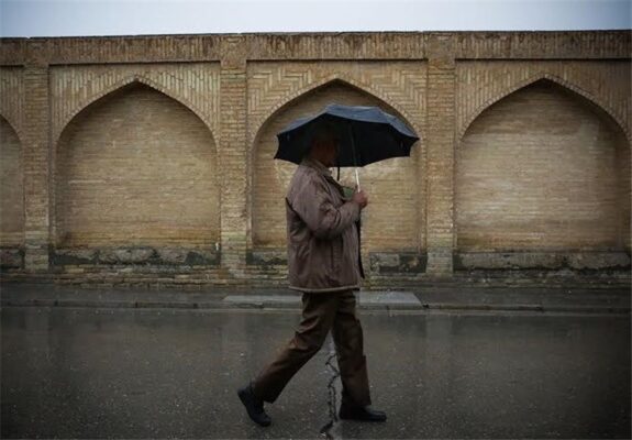 بارشهای بهاری در راه اصفهان؛ افزایش 2 تا 4 درجهای دما بارشهای بهاری در راه اصفهان؛ افزایش 2 تا 4 درجهای دما