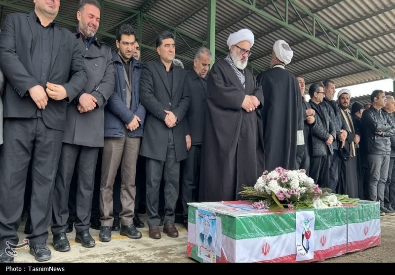 تشییع پیکر مطهر شهیده 12 ساله «نازنین زینب ملائی» در میاندوآب+تصاویر تشییع پیکر مطهر شهیده 12 ساله «نازنین زینب ملائی» در میاندوآب+تصاویر