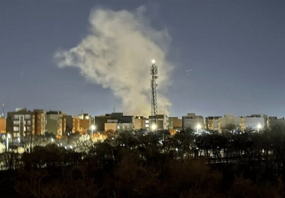 حمله تروریستی صهیونی ـ آمریکایی به منطقه مسکونی اراک؛ 5 نفر شهید شدند