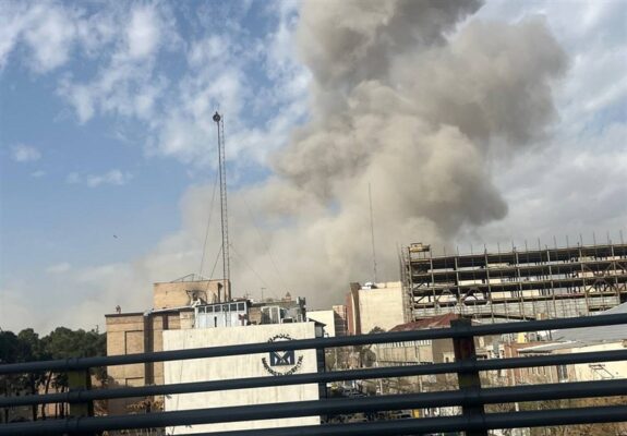 حمله دشمنان آمریکایی و صهیونیستی به رستورانی در اهواز حمله دشمنان آمریکایی و صهیونیستی به رستورانی در اهواز