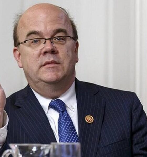 درخواست توقف جنگ از داخل کنگره آمریکا/ هشدار مک‌گاورن درباره ایران