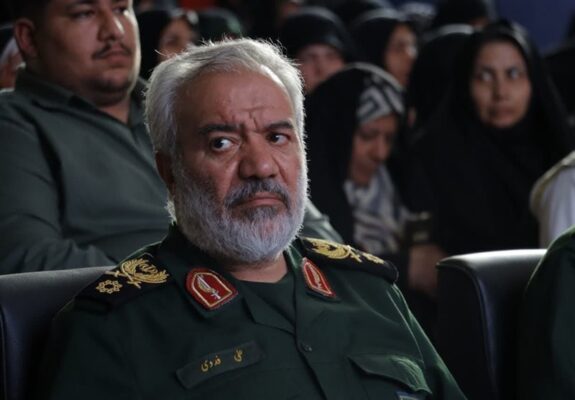 سردار فدوی: ترامپ با حماقتش دنیا را از تنگه هرمز محروم کرد