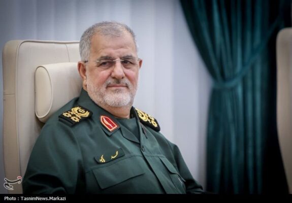 شهید پاکپور ارادت ‌ویژه‌ای به رهبر شهید انقلاب امام خامنه‌ای داشت